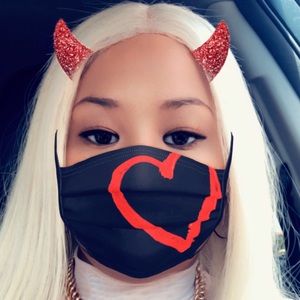 Meet your Posher, Trinate